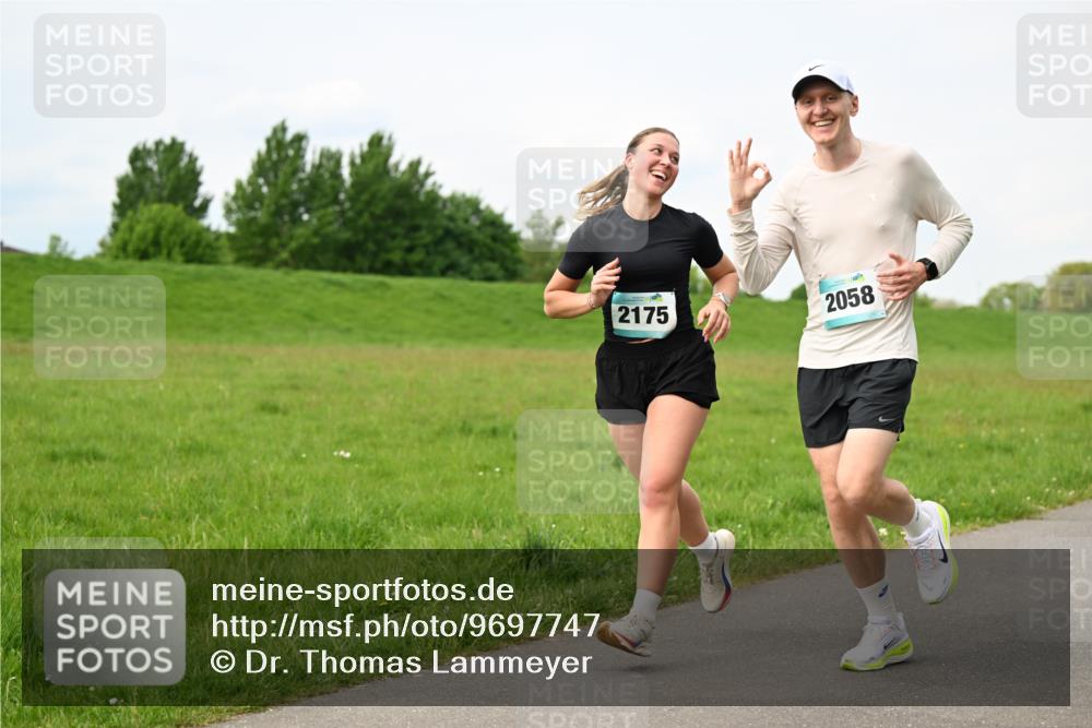 10.05.2026 - 8. Wedeler Halbmarathon Dr. Thomas Lammeyer http://msf.ph/oto/9697747 10.05.2026 11:30:22 Laufen 2175, 2058 meine-sportfotos.de