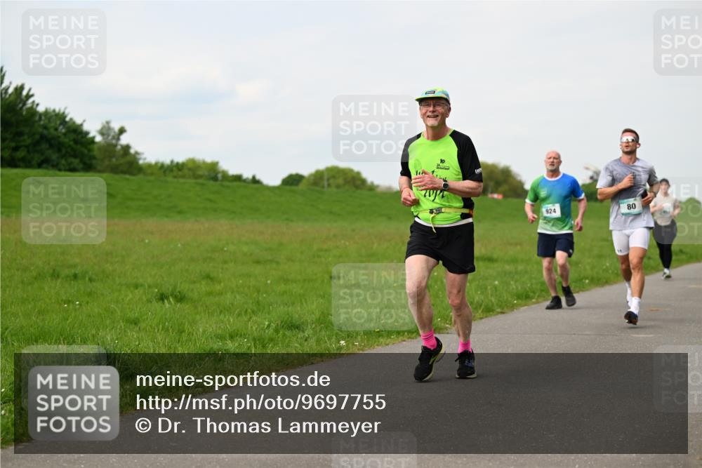 10.05.2026 - 8. Wedeler Halbmarathon Dr. Thomas Lammeyer http://msf.ph/oto/9697755 10.05.2026 11:30:24 Laufen 924 meine-sportfotos.de