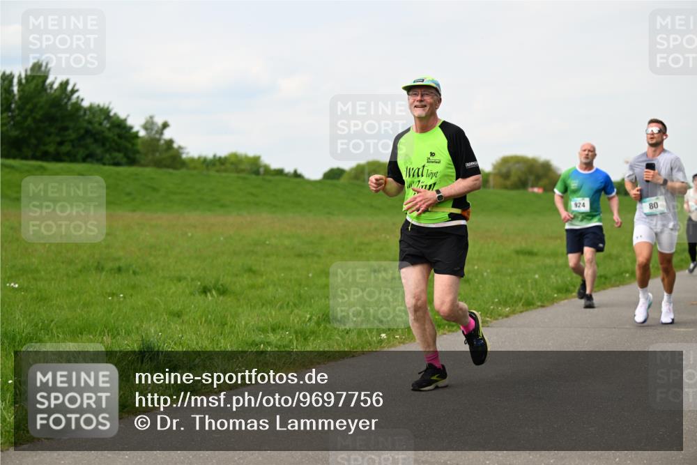 10.05.2026 - 8. Wedeler Halbmarathon Dr. Thomas Lammeyer http://msf.ph/oto/9697756 10.05.2026 11:30:24 Laufen 924 meine-sportfotos.de