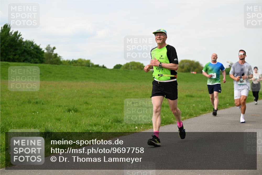 10.05.2026 - 8. Wedeler Halbmarathon Dr. Thomas Lammeyer http://msf.ph/oto/9697758 10.05.2026 11:30:24 Laufen  meine-sportfotos.de