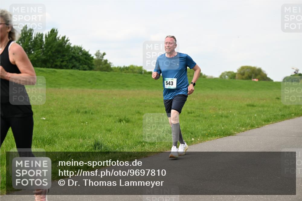 10.05.2026 - 8. Wedeler Halbmarathon Dr. Thomas Lammeyer http://msf.ph/oto/9697810 10.05.2026 11:30:38 Laufen 543 meine-sportfotos.de