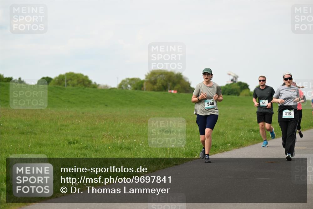 10.05.2026 - 8. Wedeler Halbmarathon Dr. Thomas Lammeyer http://msf.ph/oto/9697841 10.05.2026 11:30:45 Laufen 540, 310 meine-sportfotos.de