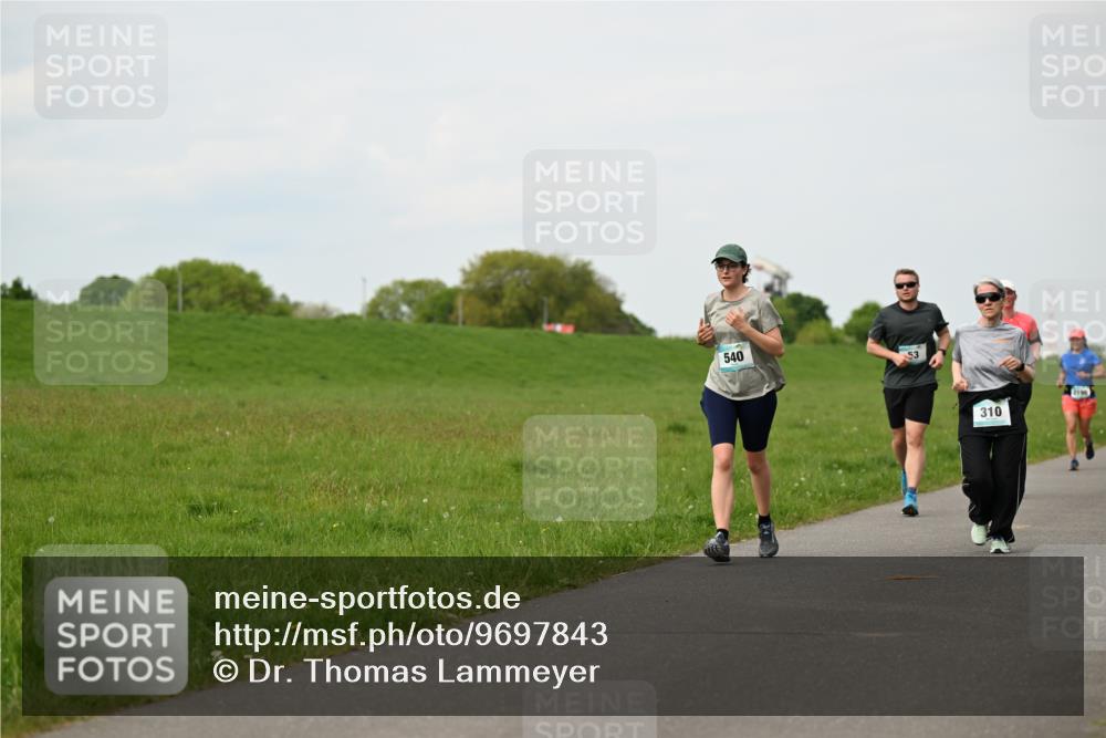 10.05.2026 - 8. Wedeler Halbmarathon Dr. Thomas Lammeyer http://msf.ph/oto/9697843 10.05.2026 11:30:45 Laufen 540, 310, 2196 meine-sportfotos.de