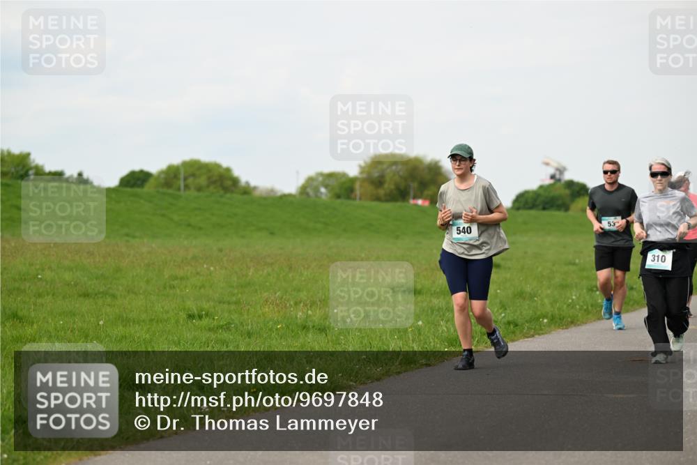 10.05.2026 - 8. Wedeler Halbmarathon Dr. Thomas Lammeyer http://msf.ph/oto/9697848 10.05.2026 11:30:46 Laufen 540, 310 meine-sportfotos.de