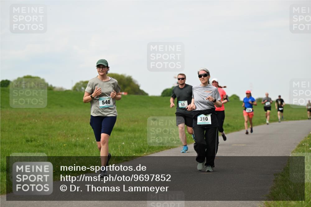 10.05.2026 - 8. Wedeler Halbmarathon Dr. Thomas Lammeyer http://msf.ph/oto/9697852 10.05.2026 11:30:47 Laufen 540, 310 meine-sportfotos.de