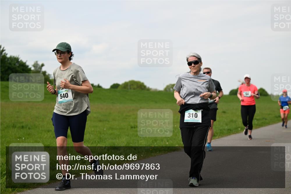 10.05.2026 - 8. Wedeler Halbmarathon Dr. Thomas Lammeyer http://msf.ph/oto/9697863 10.05.2026 11:30:48 Laufen 540, 310 meine-sportfotos.de