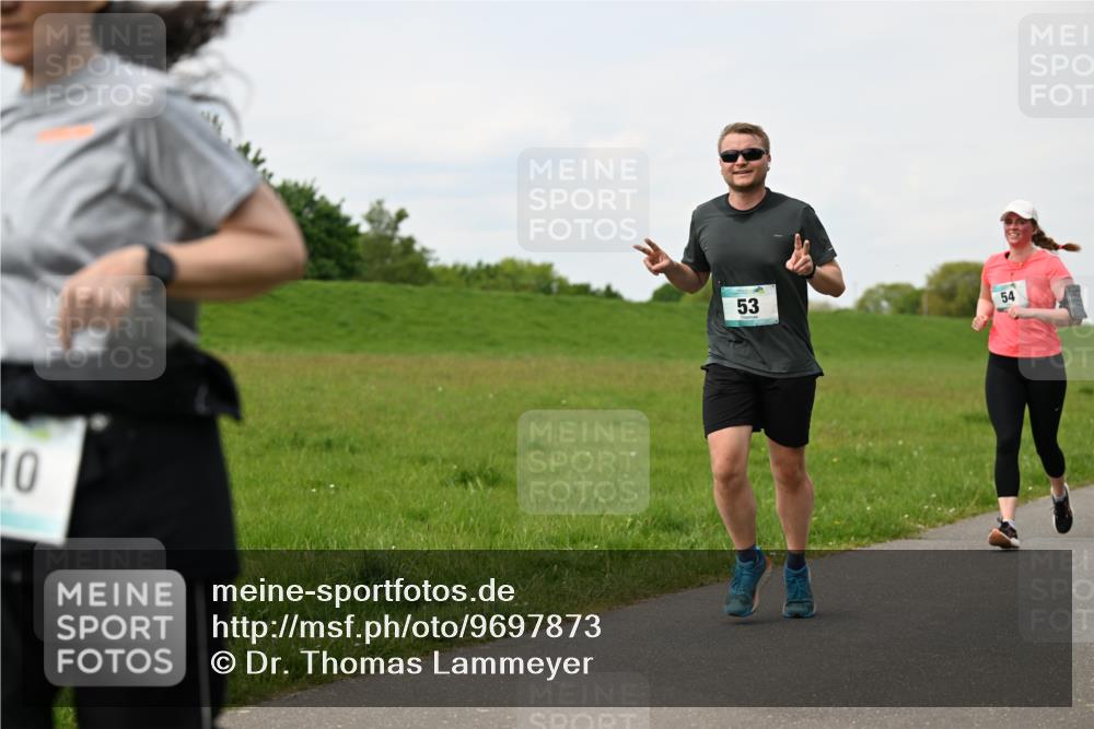 10.05.2026 - 8. Wedeler Halbmarathon Dr. Thomas Lammeyer http://msf.ph/oto/9697873 10.05.2026 11:30:50 Laufen  meine-sportfotos.de