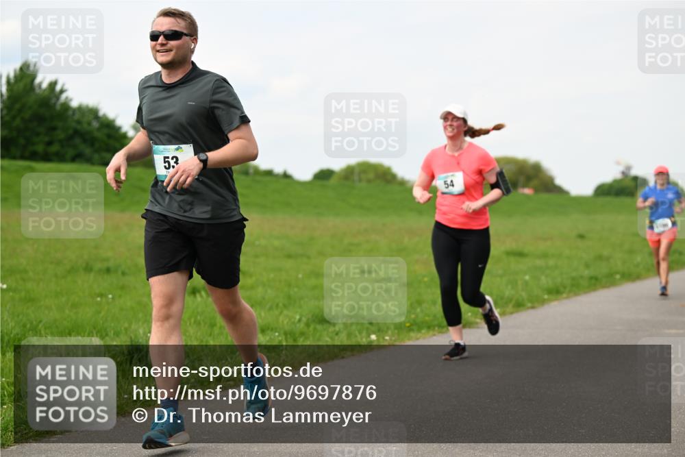 10.05.2026 - 8. Wedeler Halbmarathon Dr. Thomas Lammeyer http://msf.ph/oto/9697876 10.05.2026 11:30:51 Laufen  meine-sportfotos.de