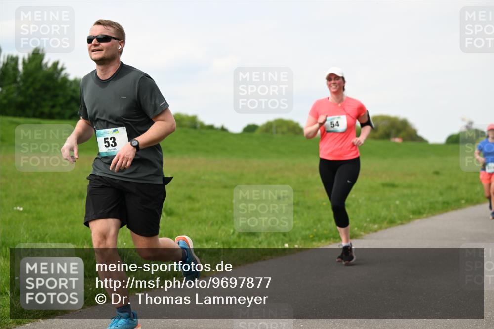 10.05.2026 - 8. Wedeler Halbmarathon Dr. Thomas Lammeyer http://msf.ph/oto/9697877 10.05.2026 11:30:51 Laufen  meine-sportfotos.de