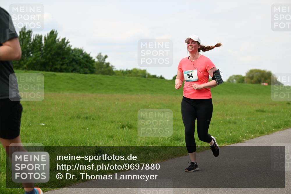 10.05.2026 - 8. Wedeler Halbmarathon Dr. Thomas Lammeyer http://msf.ph/oto/9697880 10.05.2026 11:30:52 Laufen  meine-sportfotos.de