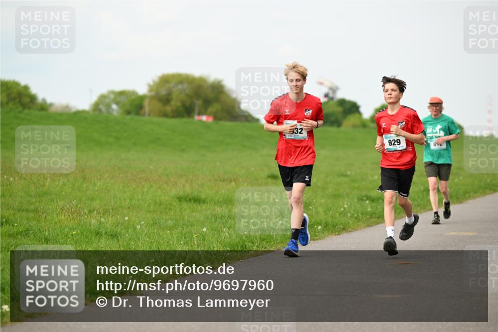 10.05.2026 - 8. Wedeler Halbmarathon Dr. Thomas Lammeyer http://msf.ph/oto/9697960 10.05.2026 11:31:14 Laufen 929 meine-sportfotos.de