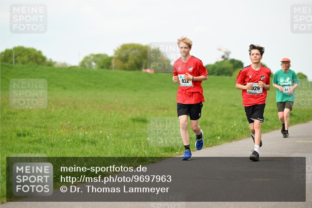 10.05.2026 - 8. Wedeler Halbmarathon Dr. Thomas Lammeyer http://msf.ph/oto/9697963 10.05.2026 11:31:15 Laufen 932, 812 meine-sportfotos.de