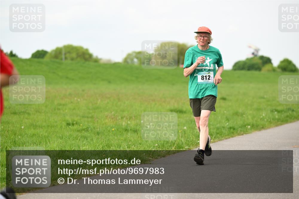 10.05.2026 - 8. Wedeler Halbmarathon Dr. Thomas Lammeyer http://msf.ph/oto/9697983 10.05.2026 11:31:19 Laufen 812 meine-sportfotos.de