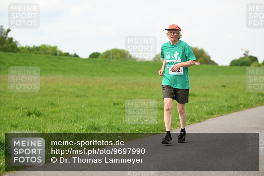 10.05.2026 - 8. Wedeler Halbmarathon Dr. Thomas Lammeyer http://msf.ph/oto/9697990 10.05.2026 11:31:19 Laufen 2019 meine-sportfotos.de
