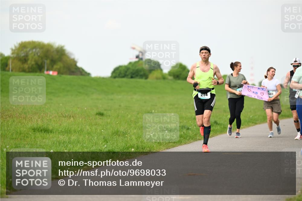 10.05.2026 - 8. Wedeler Halbmarathon Dr. Thomas Lammeyer http://msf.ph/oto/9698033 10.05.2026 11:31:29 Laufen 214, 581 meine-sportfotos.de