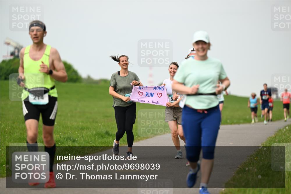 10.05.2026 - 8. Wedeler Halbmarathon Dr. Thomas Lammeyer http://msf.ph/oto/9698039 10.05.2026 11:31:30 Laufen  meine-sportfotos.de
