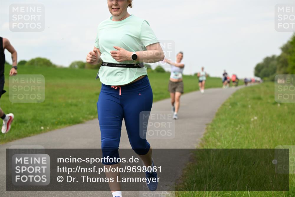 10.05.2026 - 8. Wedeler Halbmarathon Dr. Thomas Lammeyer http://msf.ph/oto/9698061 10.05.2026 11:31:35 Laufen  meine-sportfotos.de