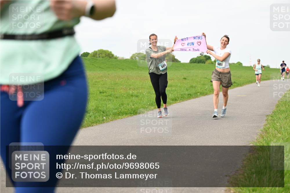 10.05.2026 - 8. Wedeler Halbmarathon Dr. Thomas Lammeyer http://msf.ph/oto/9698065 10.05.2026 11:31:36 Laufen 589, 581 meine-sportfotos.de