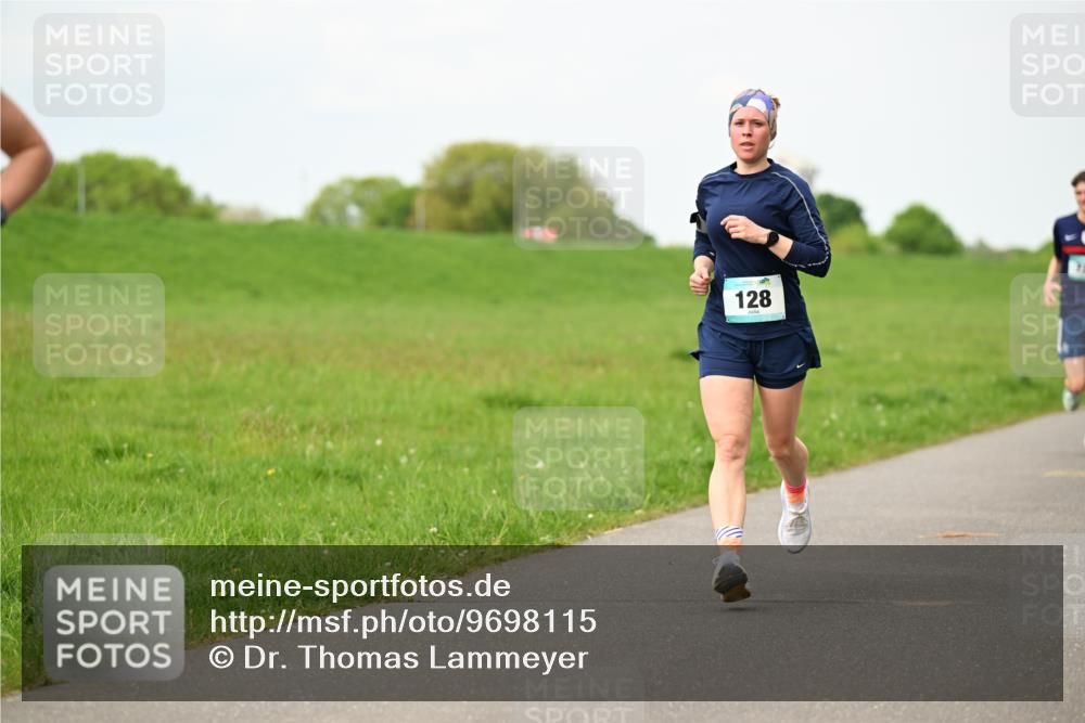 10.05.2026 - 8. Wedeler Halbmarathon Dr. Thomas Lammeyer http://msf.ph/oto/9698115 10.05.2026 11:31:45 Laufen 128 meine-sportfotos.de