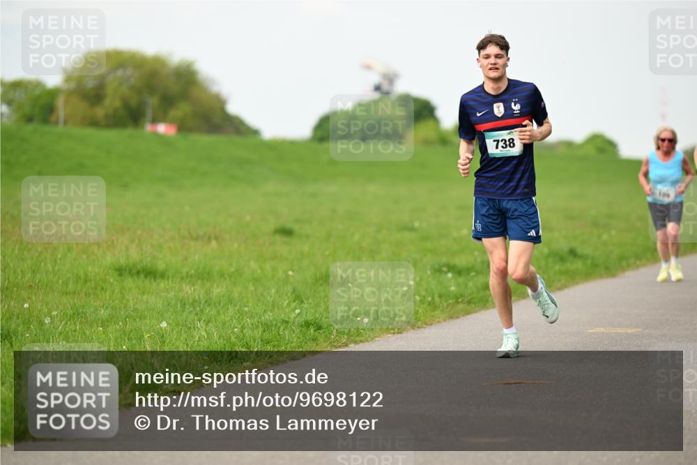 10.05.2026 - 8. Wedeler Halbmarathon Dr. Thomas Lammeyer http://msf.ph/oto/9698122 10.05.2026 11:31:47 Laufen 738 meine-sportfotos.de