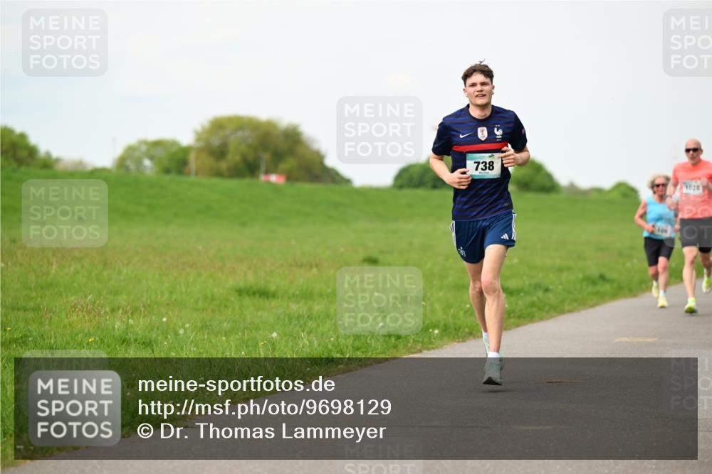 10.05.2026 - 8. Wedeler Halbmarathon Dr. Thomas Lammeyer http://msf.ph/oto/9698129 10.05.2026 11:31:48 Laufen 738, 1620 meine-sportfotos.de