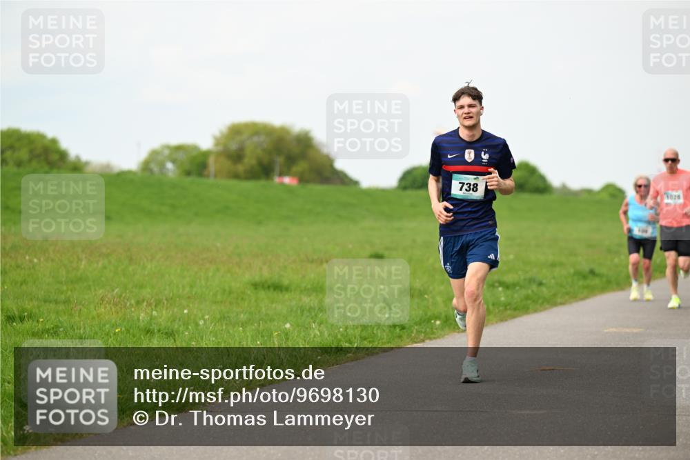 10.05.2026 - 8. Wedeler Halbmarathon Dr. Thomas Lammeyer http://msf.ph/oto/9698130 10.05.2026 11:31:48 Laufen 738 meine-sportfotos.de