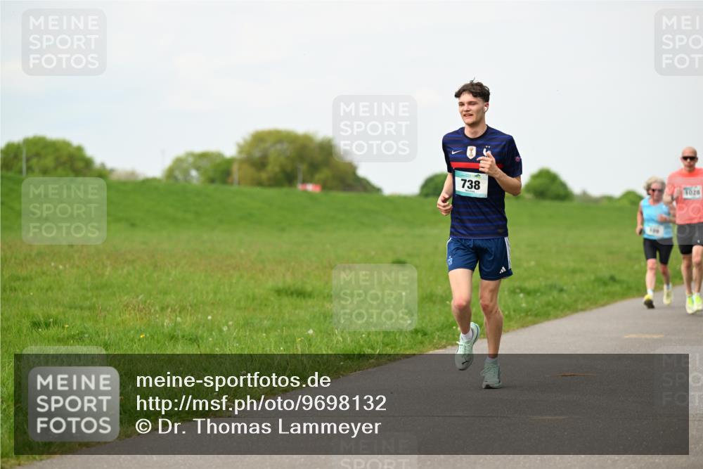10.05.2026 - 8. Wedeler Halbmarathon Dr. Thomas Lammeyer http://msf.ph/oto/9698132 10.05.2026 11:31:48 Laufen 738, 1028 meine-sportfotos.de