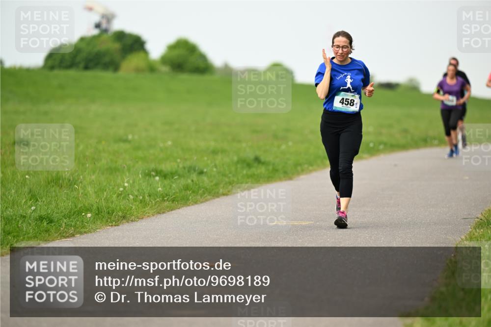 10.05.2026 - 8. Wedeler Halbmarathon Dr. Thomas Lammeyer http://msf.ph/oto/9698189 10.05.2026 11:32:05 Laufen 458 meine-sportfotos.de