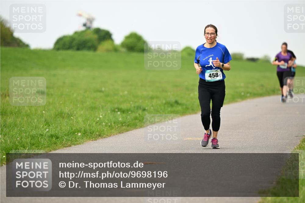 10.05.2026 - 8. Wedeler Halbmarathon Dr. Thomas Lammeyer http://msf.ph/oto/9698196 10.05.2026 11:32:06 Laufen 458 meine-sportfotos.de