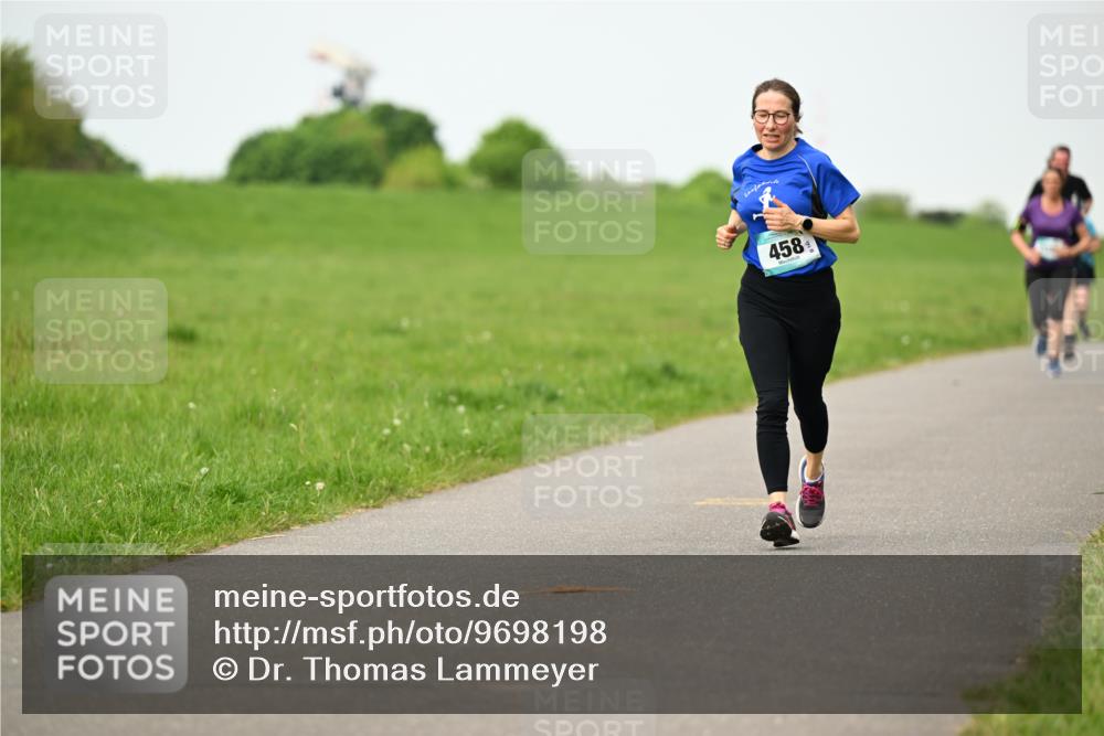 10.05.2026 - 8. Wedeler Halbmarathon Dr. Thomas Lammeyer http://msf.ph/oto/9698198 10.05.2026 11:32:06 Laufen 458 meine-sportfotos.de