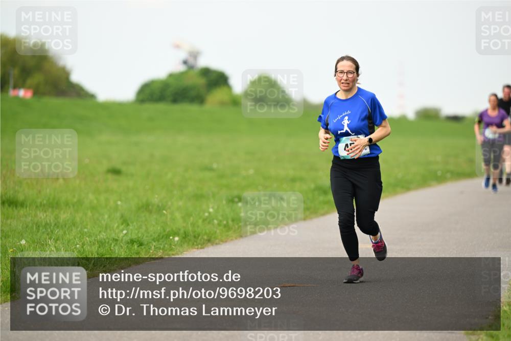 10.05.2026 - 8. Wedeler Halbmarathon Dr. Thomas Lammeyer http://msf.ph/oto/9698203 10.05.2026 11:32:07 Laufen  meine-sportfotos.de
