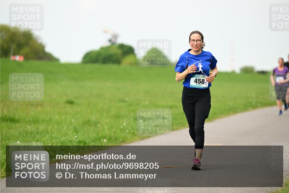 10.05.2026 - 8. Wedeler Halbmarathon Dr. Thomas Lammeyer http://msf.ph/oto/9698205 10.05.2026 11:32:07 Laufen 458 meine-sportfotos.de