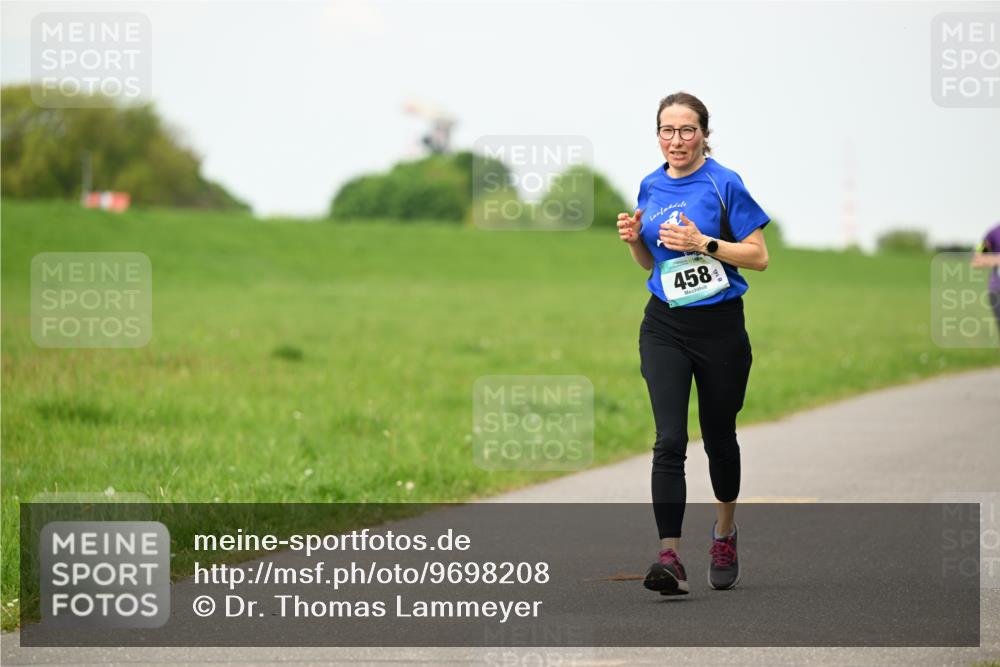 10.05.2026 - 8. Wedeler Halbmarathon Dr. Thomas Lammeyer http://msf.ph/oto/9698208 10.05.2026 11:32:08 Laufen 458 meine-sportfotos.de