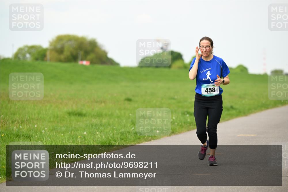 10.05.2026 - 8. Wedeler Halbmarathon Dr. Thomas Lammeyer http://msf.ph/oto/9698211 10.05.2026 11:32:08 Laufen 458 meine-sportfotos.de