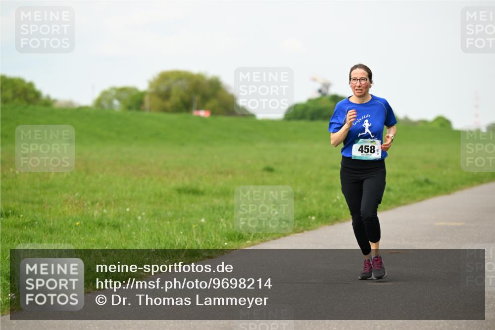 10.05.2026 - 8. Wedeler Halbmarathon Dr. Thomas Lammeyer http://msf.ph/oto/9698214 10.05.2026 11:32:09 Laufen 458 meine-sportfotos.de