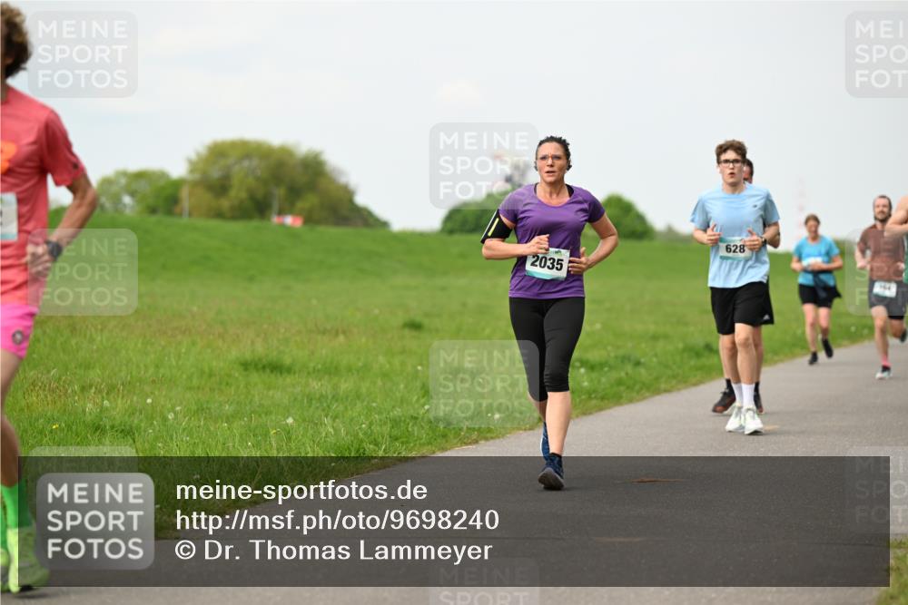 10.05.2026 - 8. Wedeler Halbmarathon Dr. Thomas Lammeyer http://msf.ph/oto/9698240 10.05.2026 11:32:16 Laufen 628, 2035 meine-sportfotos.de