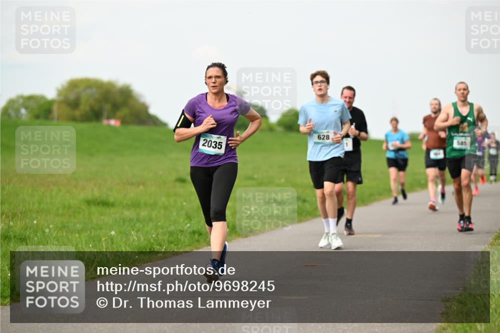 10.05.2026 - 8. Wedeler Halbmarathon Dr. Thomas Lammeyer http://msf.ph/oto/9698245 10.05.2026 11:32:16 Laufen 585, 628, 2035 meine-sportfotos.de