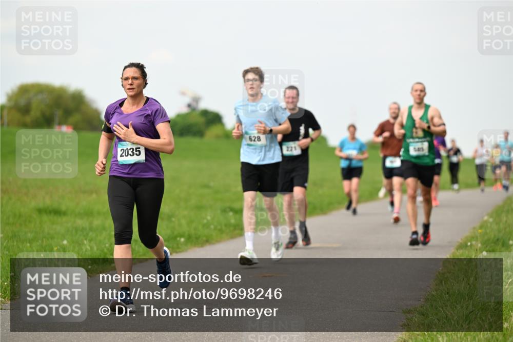 10.05.2026 - 8. Wedeler Halbmarathon Dr. Thomas Lammeyer http://msf.ph/oto/9698246 10.05.2026 11:32:17 Laufen 628, 2035, 221 meine-sportfotos.de