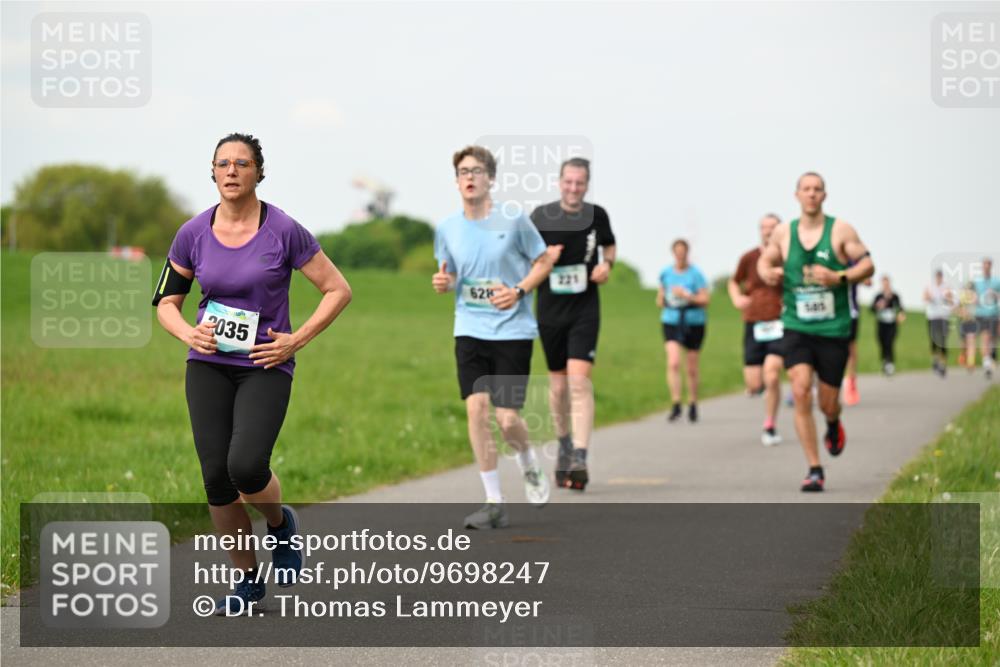 10.05.2026 - 8. Wedeler Halbmarathon Dr. Thomas Lammeyer http://msf.ph/oto/9698247 10.05.2026 11:32:17 Laufen 2035, 628, 221 meine-sportfotos.de