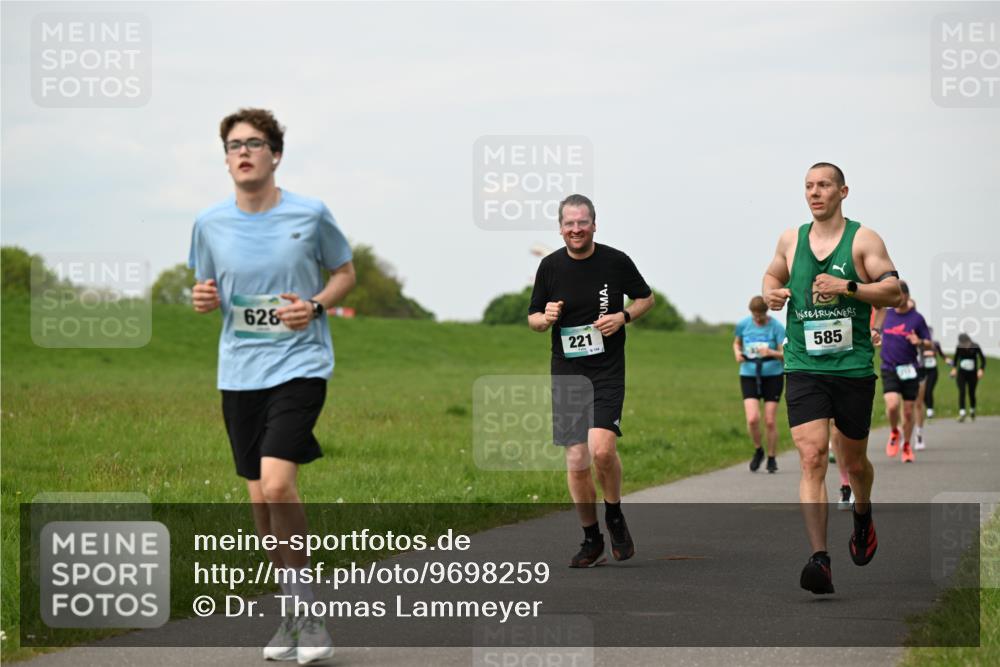 10.05.2026 - 8. Wedeler Halbmarathon Dr. Thomas Lammeyer http://msf.ph/oto/9698259 10.05.2026 11:32:19 Laufen 628, 221, 585 meine-sportfotos.de