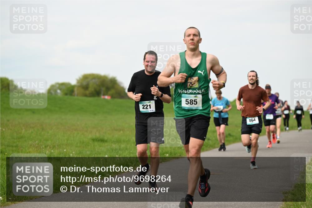 10.05.2026 - 8. Wedeler Halbmarathon Dr. Thomas Lammeyer http://msf.ph/oto/9698264 10.05.2026 11:32:20 Laufen 221, 154, 585, 864 meine-sportfotos.de