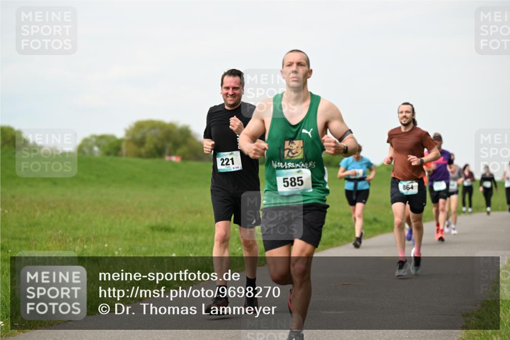 10.05.2026 - 8. Wedeler Halbmarathon Dr. Thomas Lammeyer http://msf.ph/oto/9698270 10.05.2026 11:32:20 Laufen 221, 154, 585, 864 meine-sportfotos.de