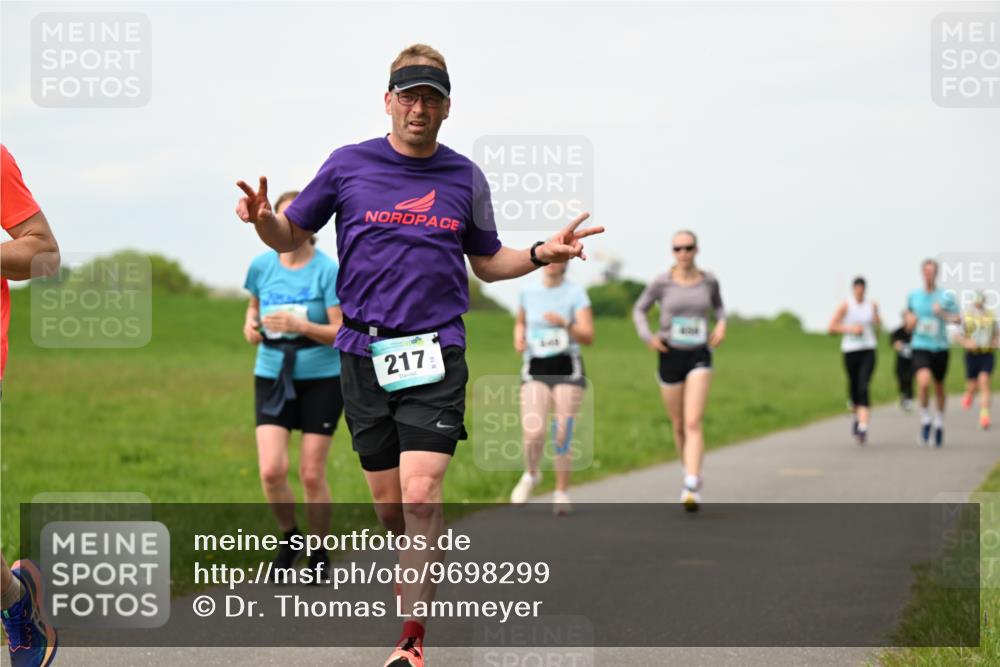 10.05.2026 - 8. Wedeler Halbmarathon Dr. Thomas Lammeyer http://msf.ph/oto/9698299 10.05.2026 11:32:26 Laufen 217 meine-sportfotos.de