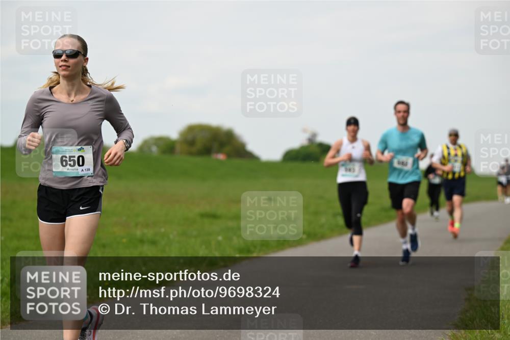 10.05.2026 - 8. Wedeler Halbmarathon Dr. Thomas Lammeyer http://msf.ph/oto/9698324 10.05.2026 11:32:29 Laufen 650, 139 meine-sportfotos.de
