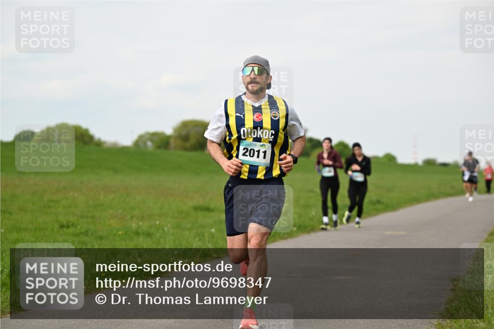 10.05.2026 - 8. Wedeler Halbmarathon Dr. Thomas Lammeyer http://msf.ph/oto/9698347 10.05.2026 11:32:33 Laufen 2011 meine-sportfotos.de