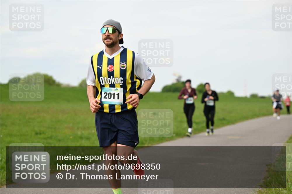 10.05.2026 - 8. Wedeler Halbmarathon Dr. Thomas Lammeyer http://msf.ph/oto/9698350 10.05.2026 11:32:33 Laufen 2011 meine-sportfotos.de