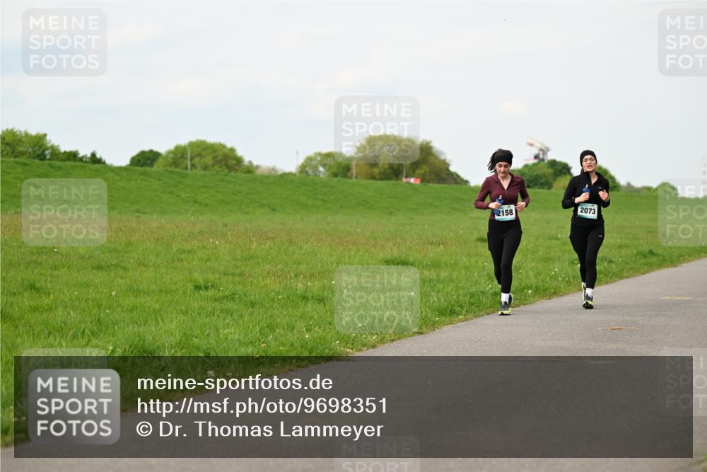 10.05.2026 - 8. Wedeler Halbmarathon Dr. Thomas Lammeyer http://msf.ph/oto/9698351 10.05.2026 11:32:35 Laufen 2158, 2073 meine-sportfotos.de