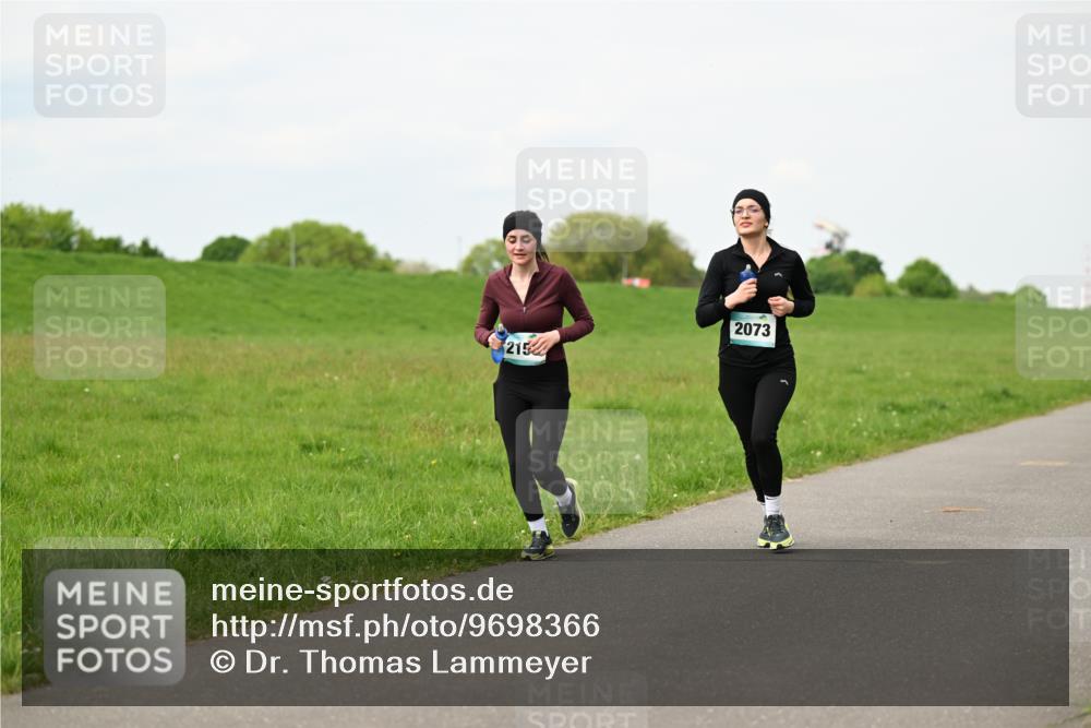 10.05.2026 - 8. Wedeler Halbmarathon Dr. Thomas Lammeyer http://msf.ph/oto/9698366 10.05.2026 11:32:38 Laufen 2073, 215 meine-sportfotos.de