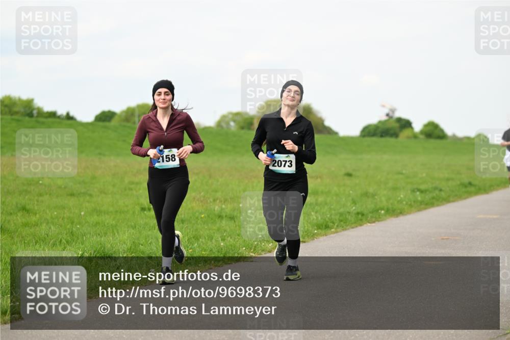 10.05.2026 - 8. Wedeler Halbmarathon Dr. Thomas Lammeyer http://msf.ph/oto/9698373 10.05.2026 11:32:38 Laufen 158, 2073 meine-sportfotos.de
