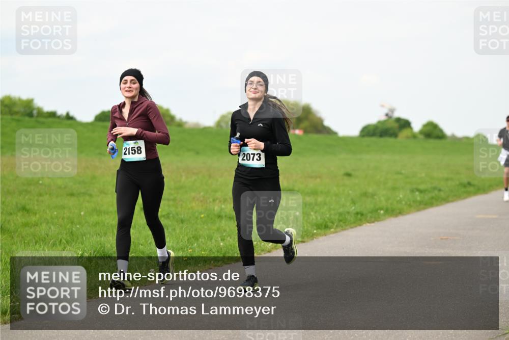 10.05.2026 - 8. Wedeler Halbmarathon Dr. Thomas Lammeyer http://msf.ph/oto/9698375 10.05.2026 11:32:39 Laufen 2158, 2073 meine-sportfotos.de